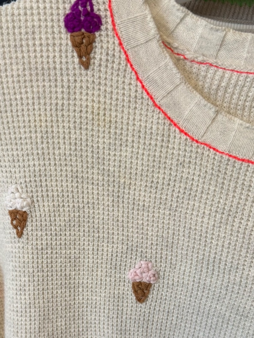 Lisa Todd 'What's the Scoop' cream sweater, M, 2630 - Picture 2 of 5